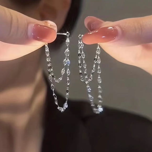 Double Chain Loop stud earrings ✨ - Picture 4 of 6